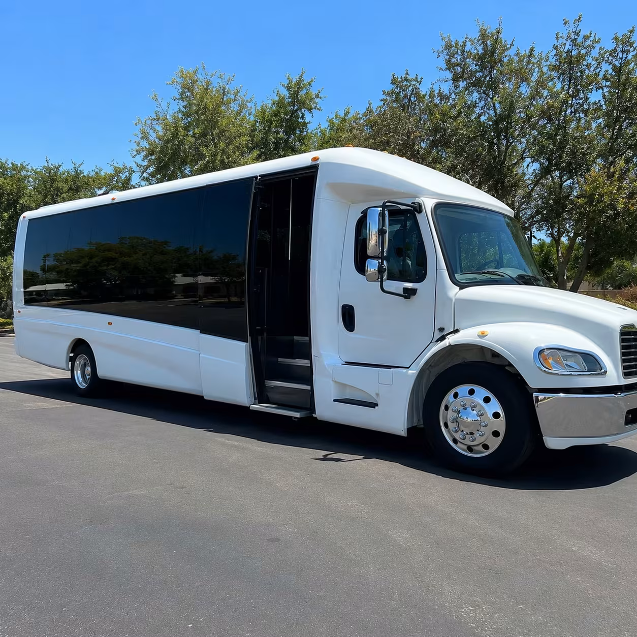 arcadia 20 passenger minibus rental