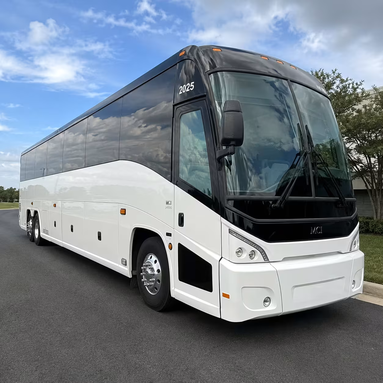 arcadia minibus rentals for greek theatre concerts